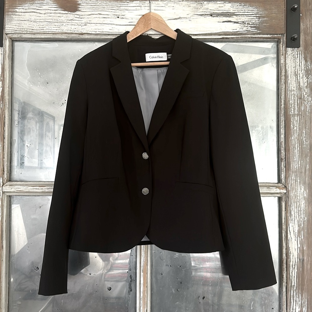 Calvin Klein black blazer sz 16 with metal button closure